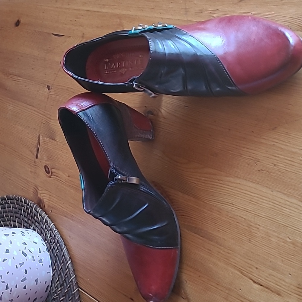 L'Artiste booties